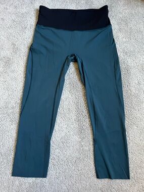 Like New Lululemon Run the Day Cropped Leggings Resale(refurbished)